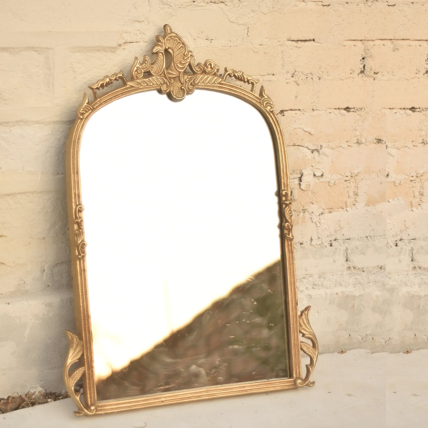 Victorian Arched Wall Mirror (Gold Finish)